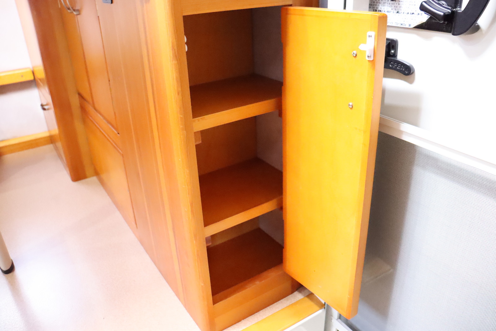 キャンピングカー軽キャンパー