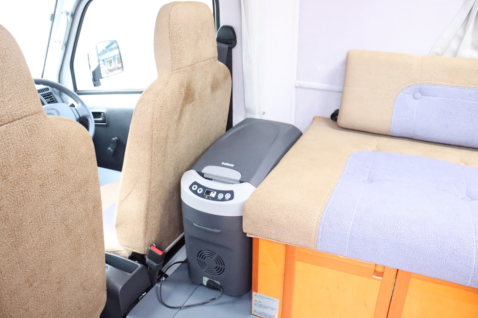 キャンピングカー軽キャンパー