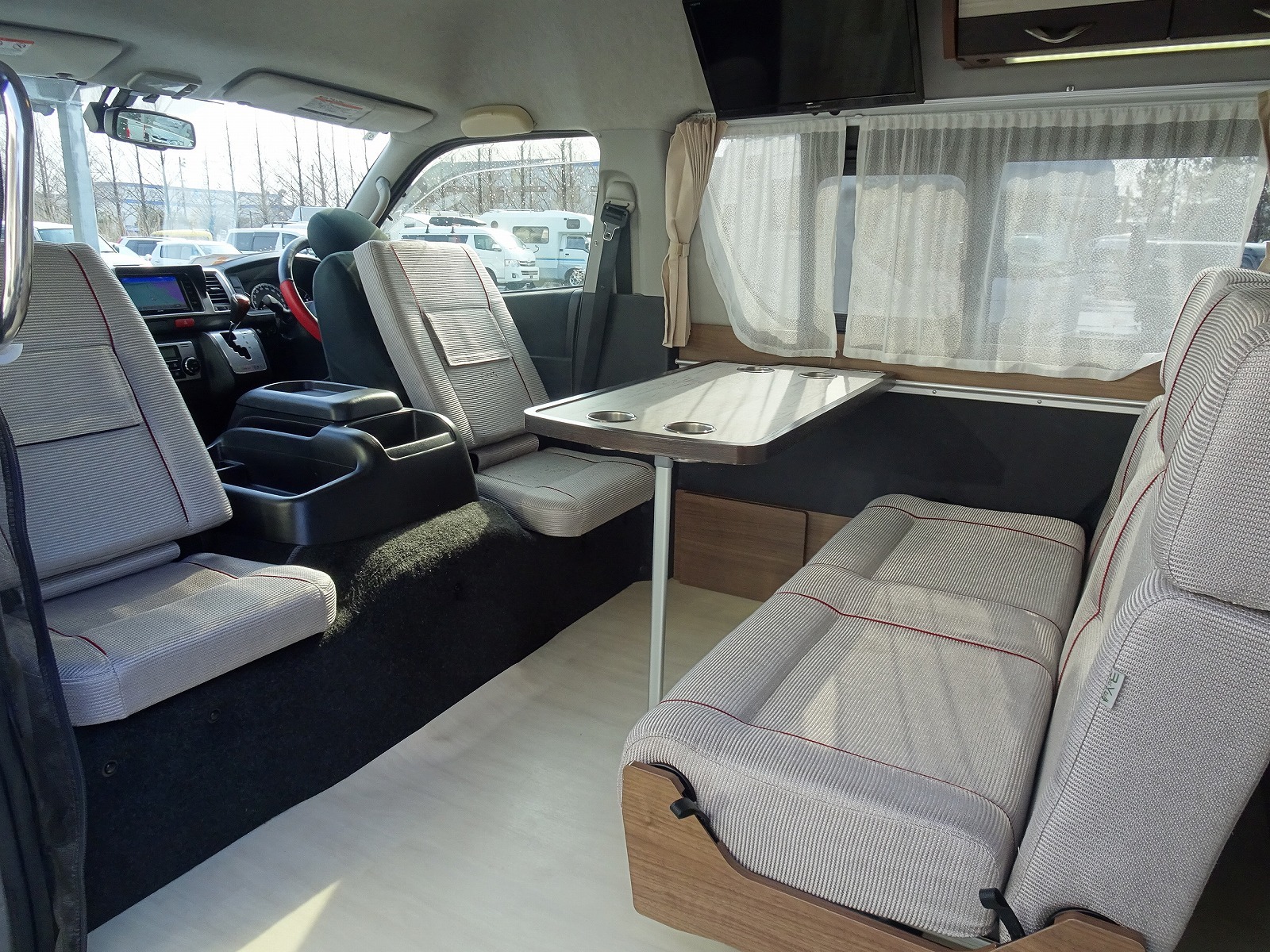 キャンピングカーバンコン