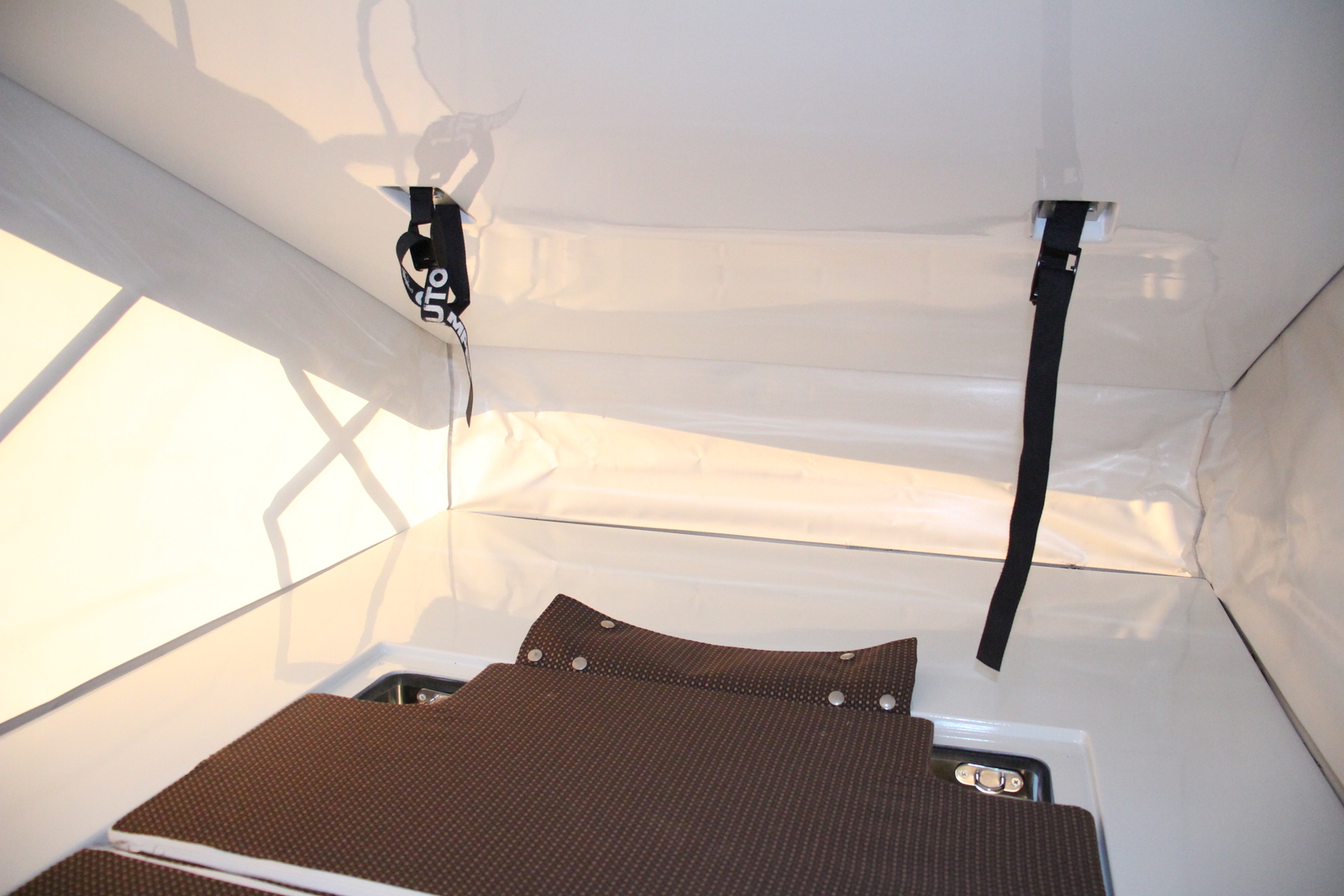 キャンピングカー軽キャンパー