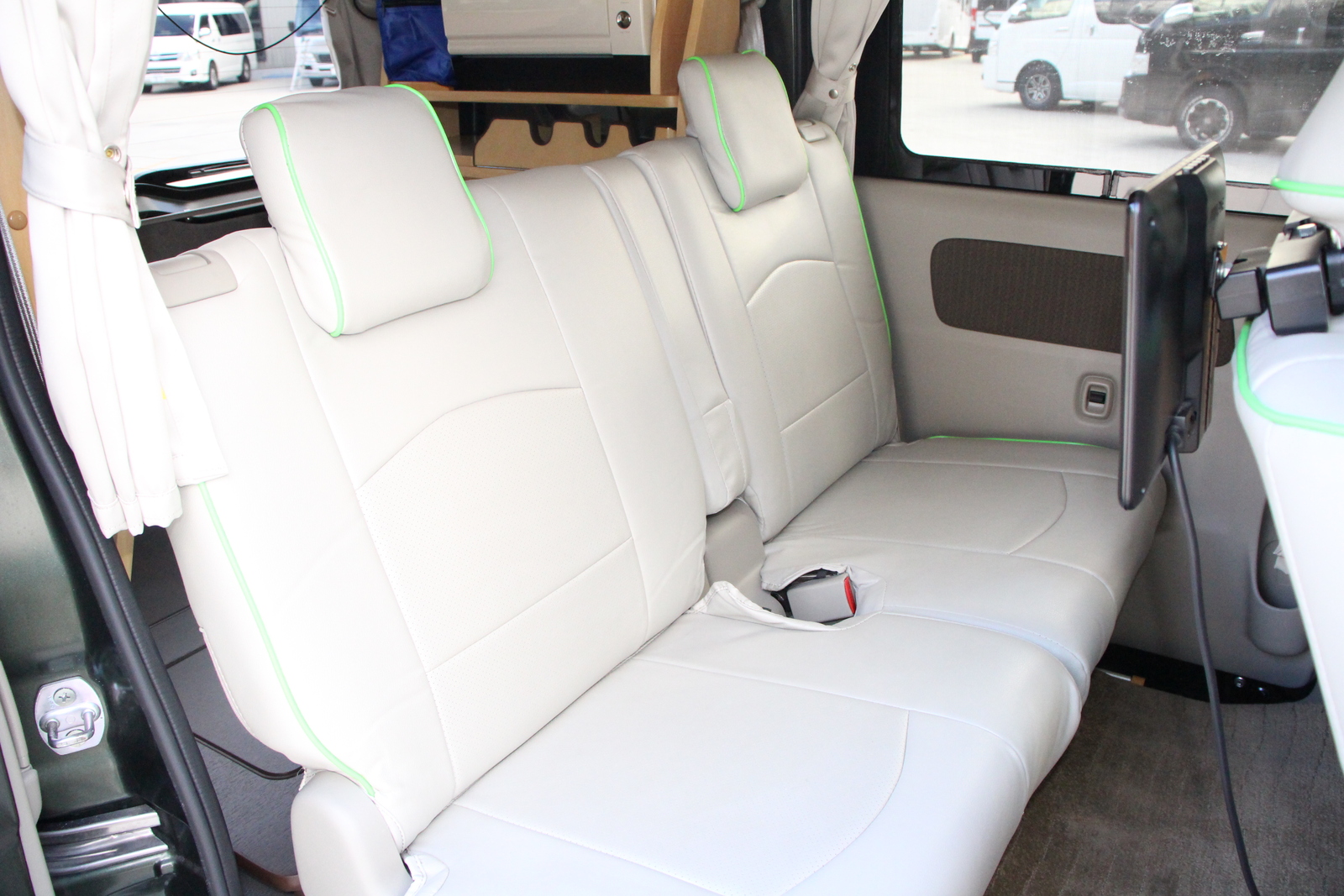 キャンピングカー軽キャンパー