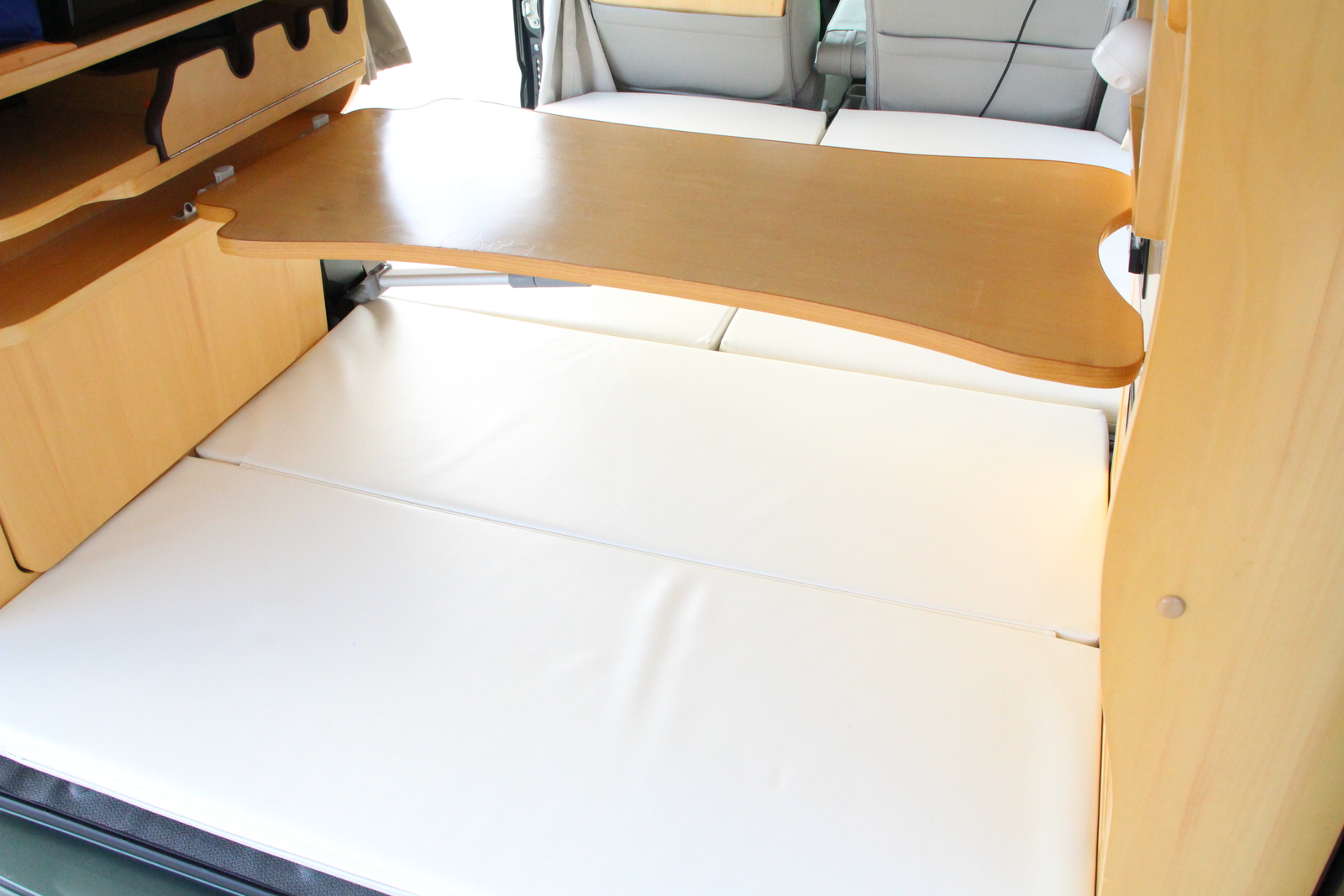 キャンピングカー軽キャンパー