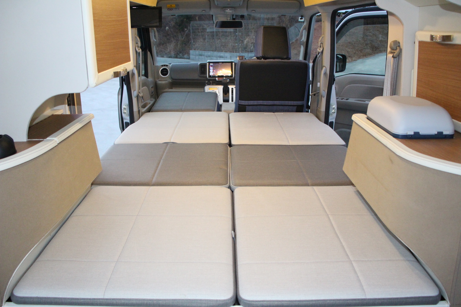 キャンピングカー軽キャンパー