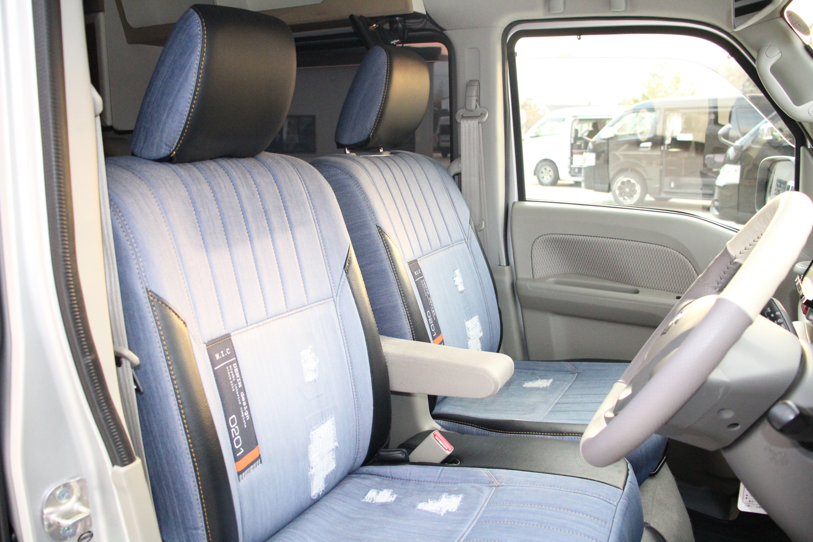 キャンピングカー軽キャンパー