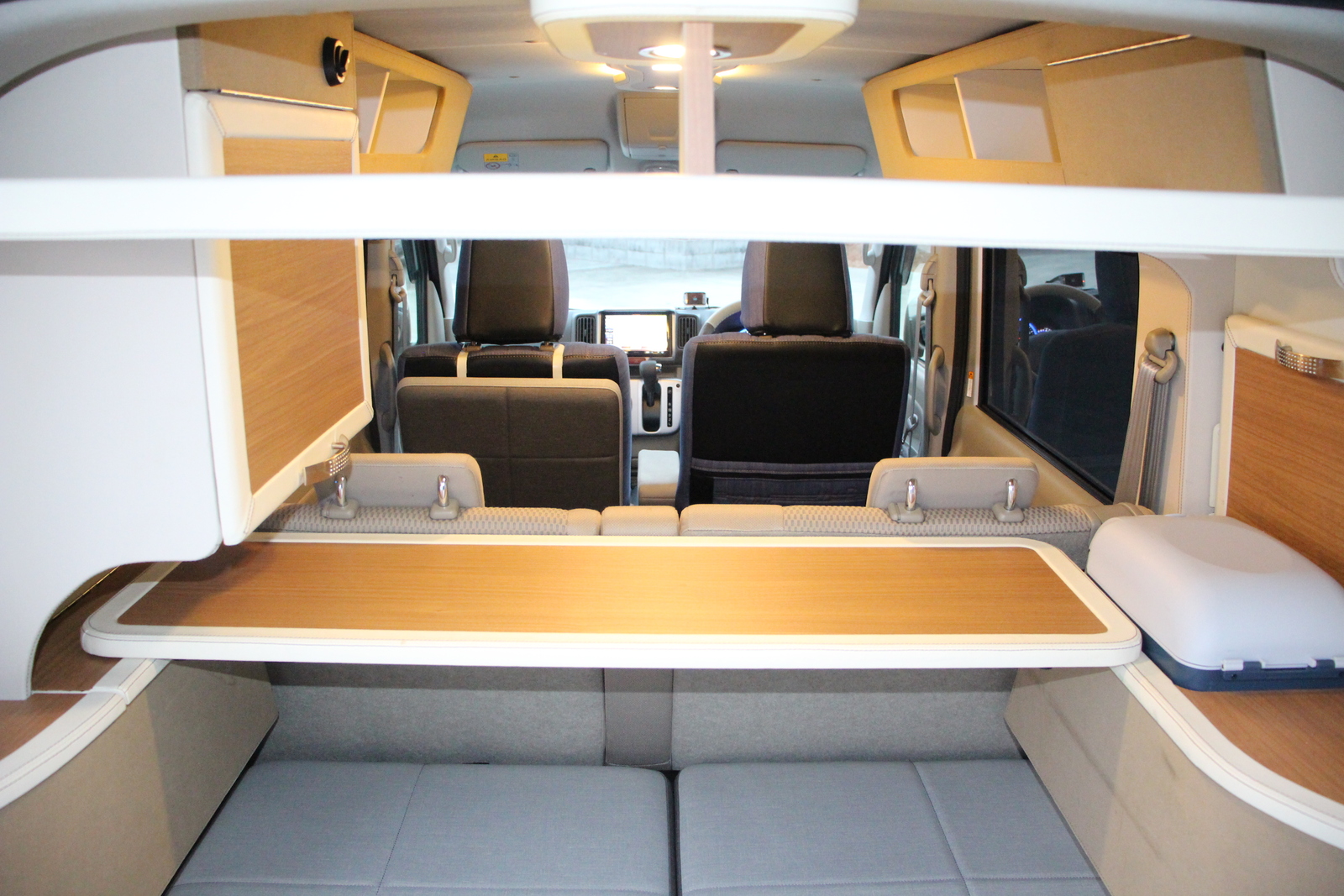 キャンピングカー軽キャンパー