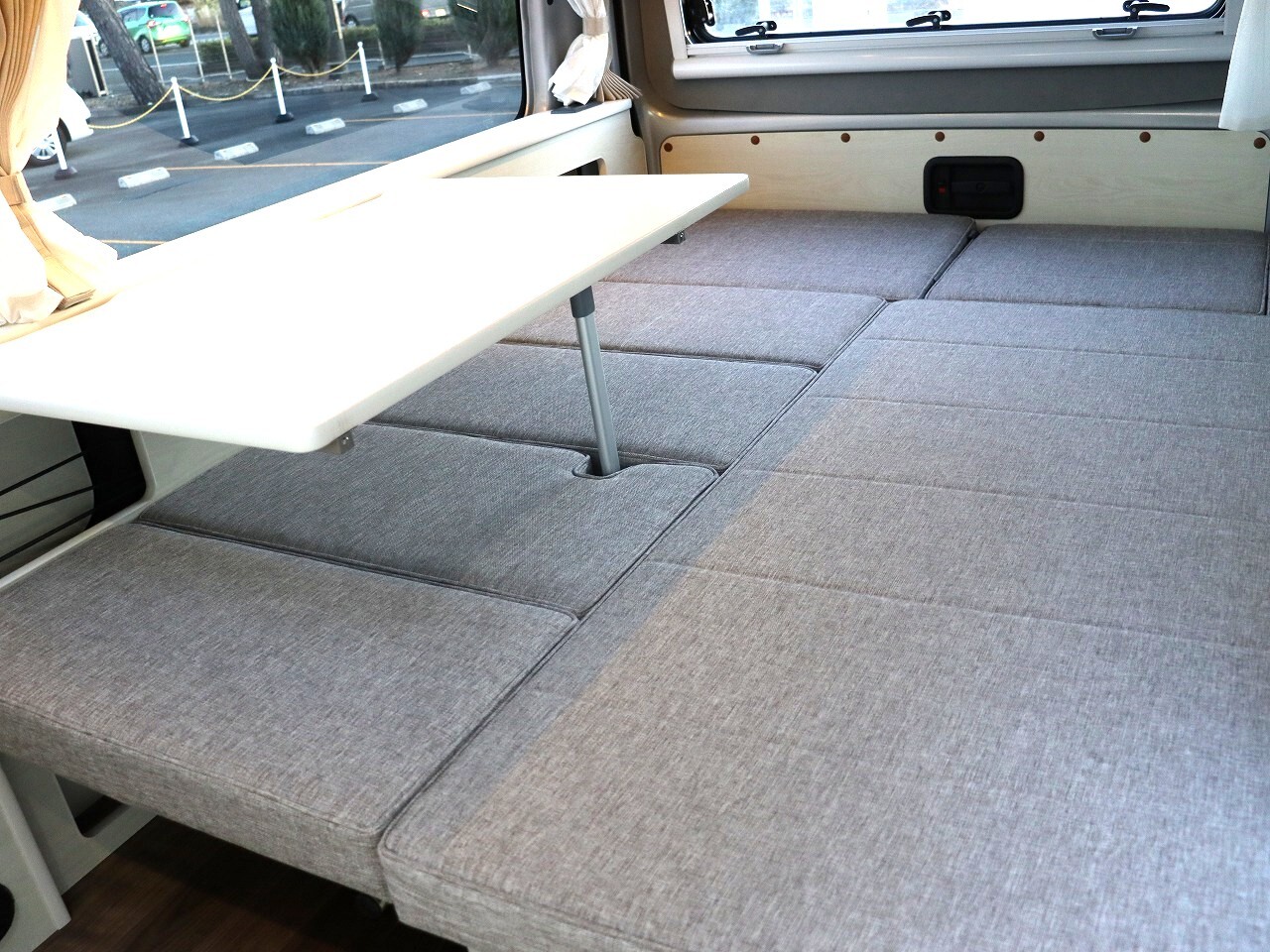 キャンピングカーバンコン