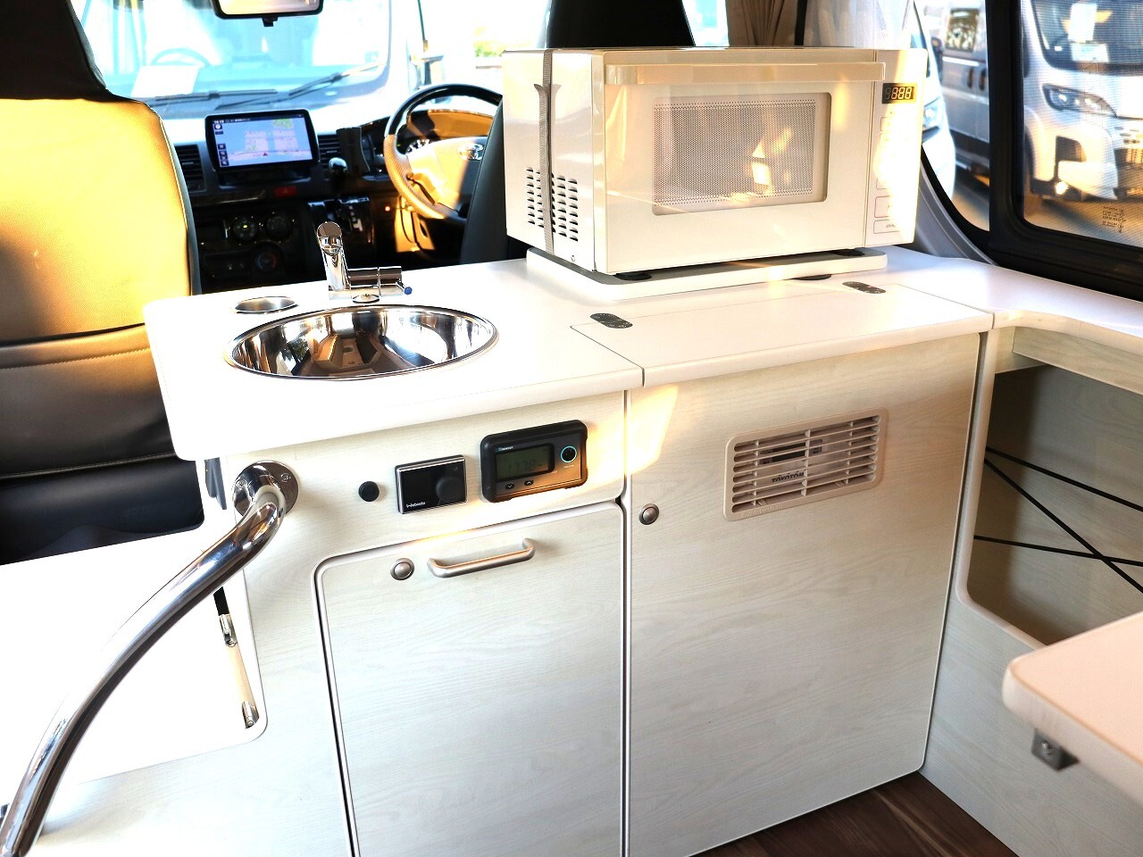 キャンピングカーバンコン