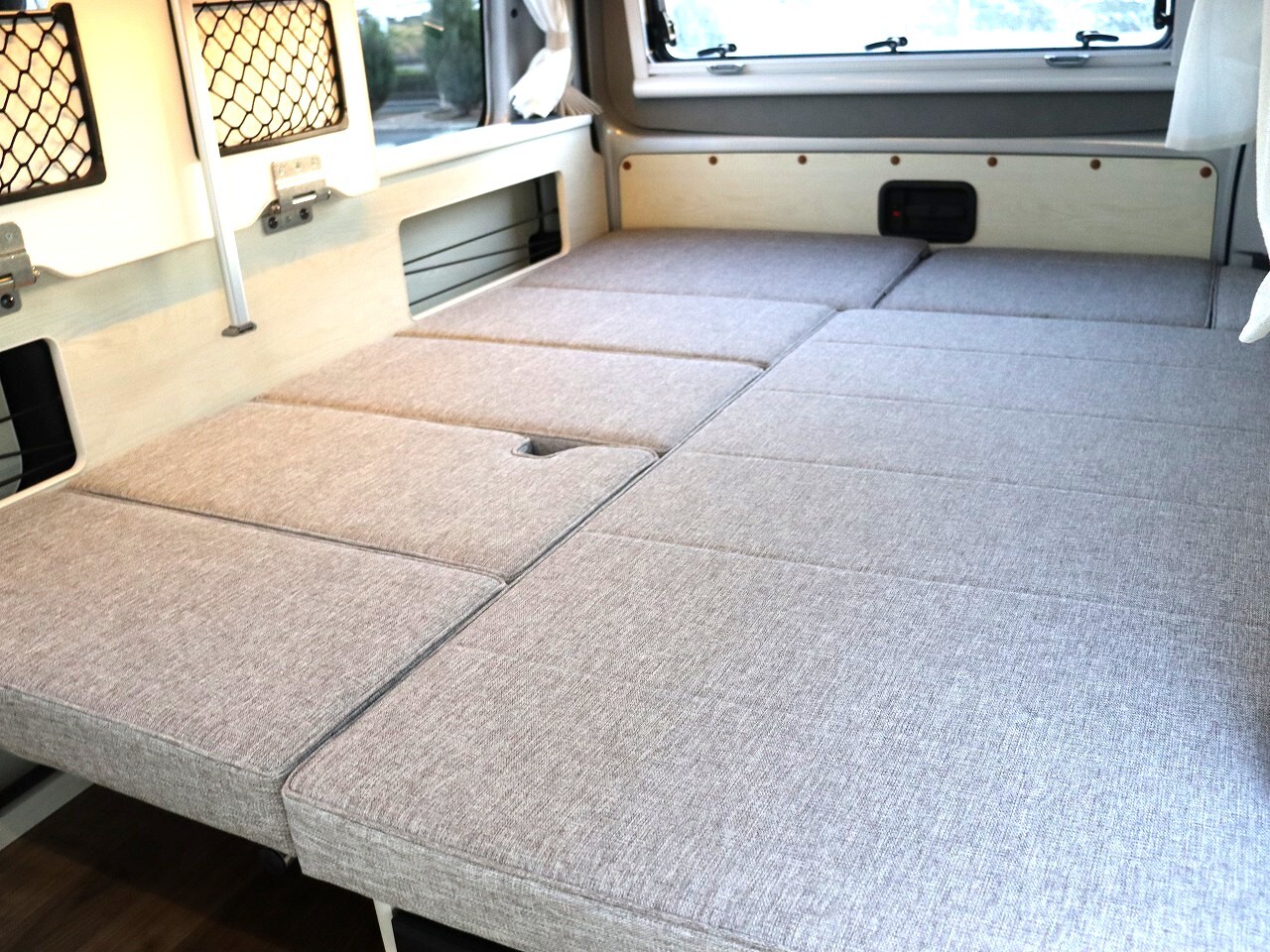 キャンピングカーバンコン