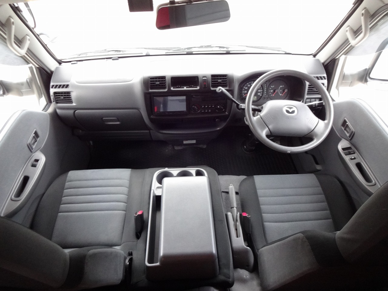 キャンピングカーキャブコン