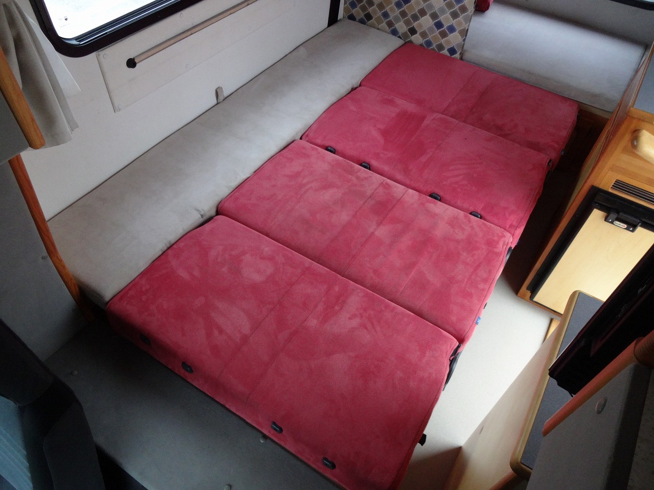 キャンピングカーキャブコン