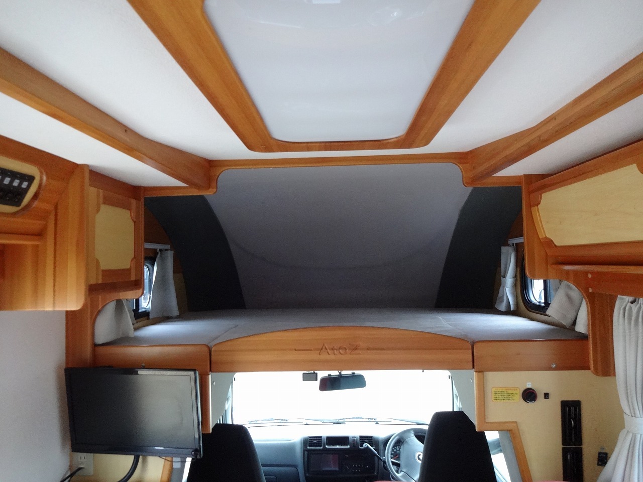 キャンピングカーキャブコン