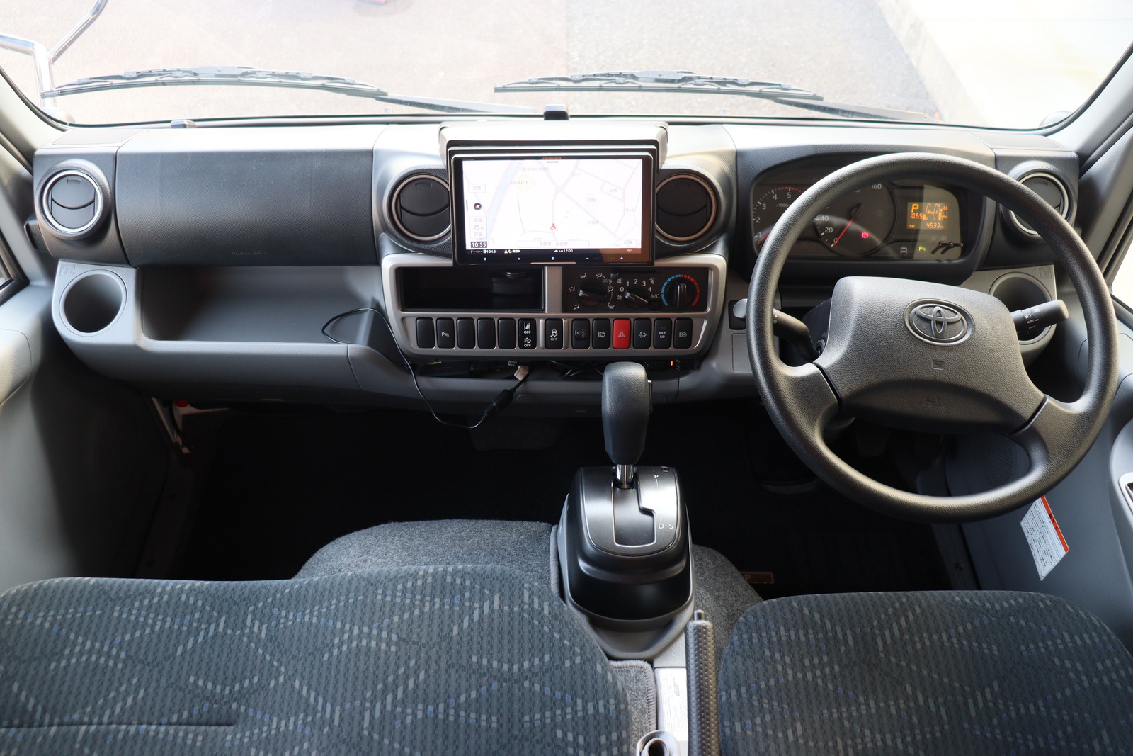 キャンピングカーキャブコン