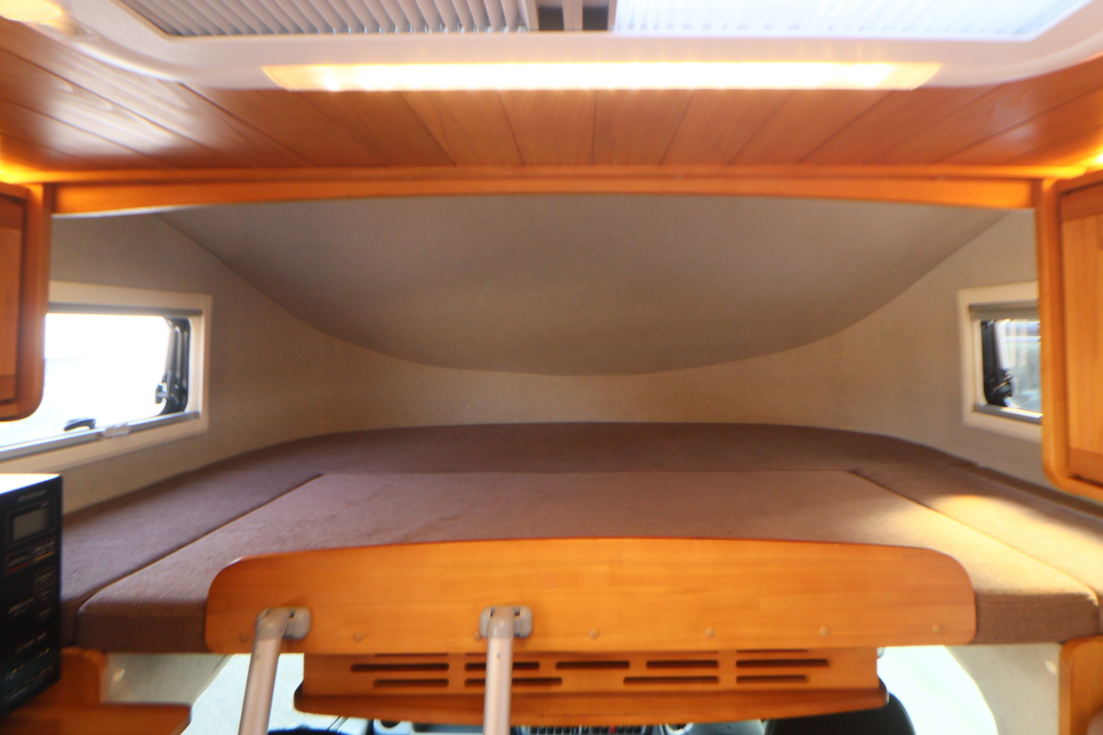 キャンピングカーキャブコン