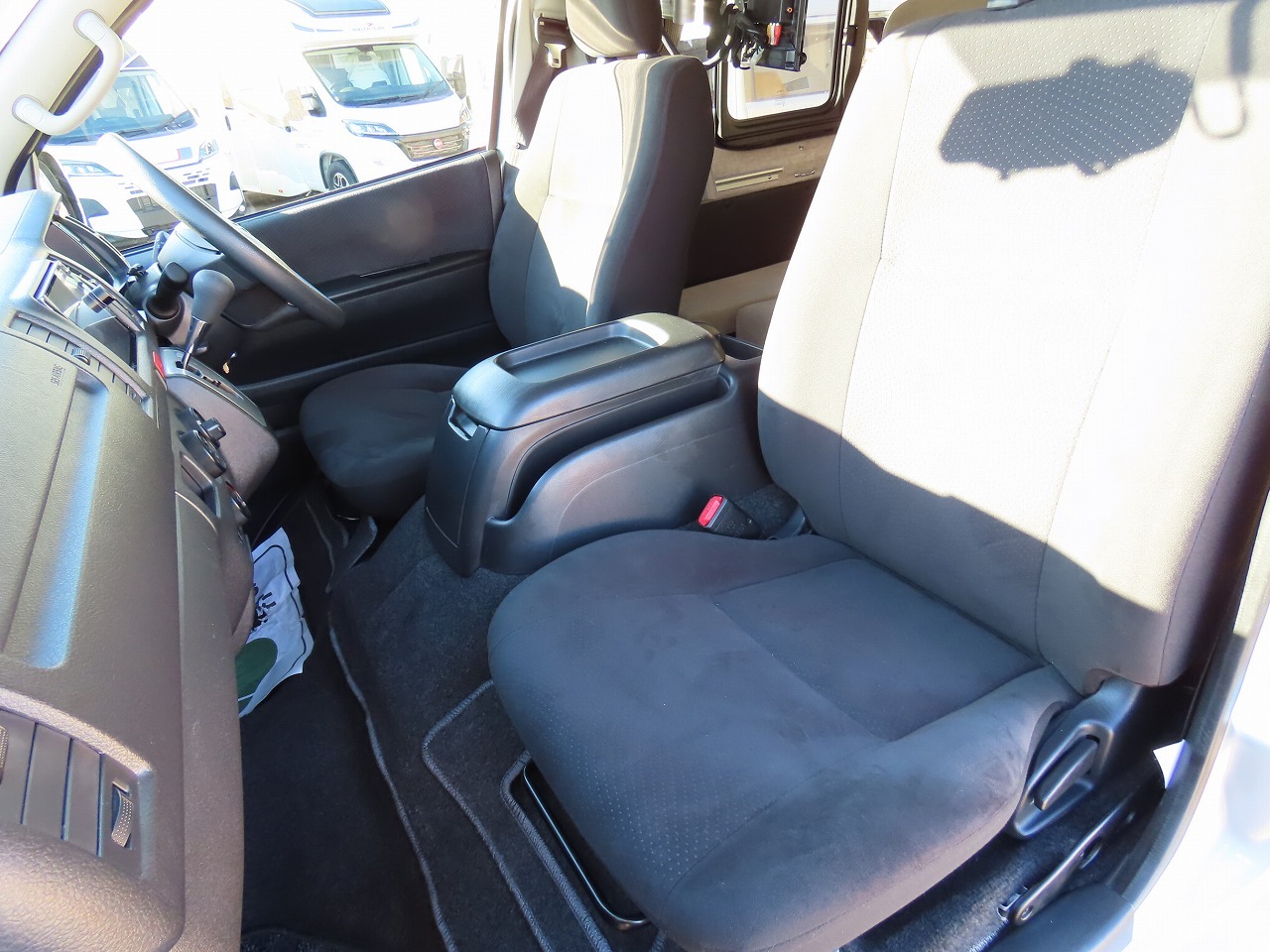 キャンピングカーバンコン