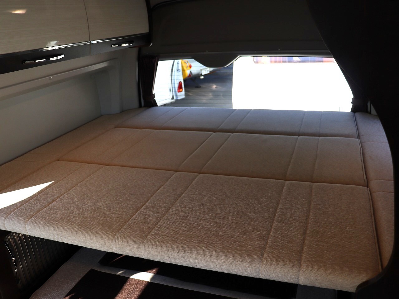 キャンピングカーバンコン