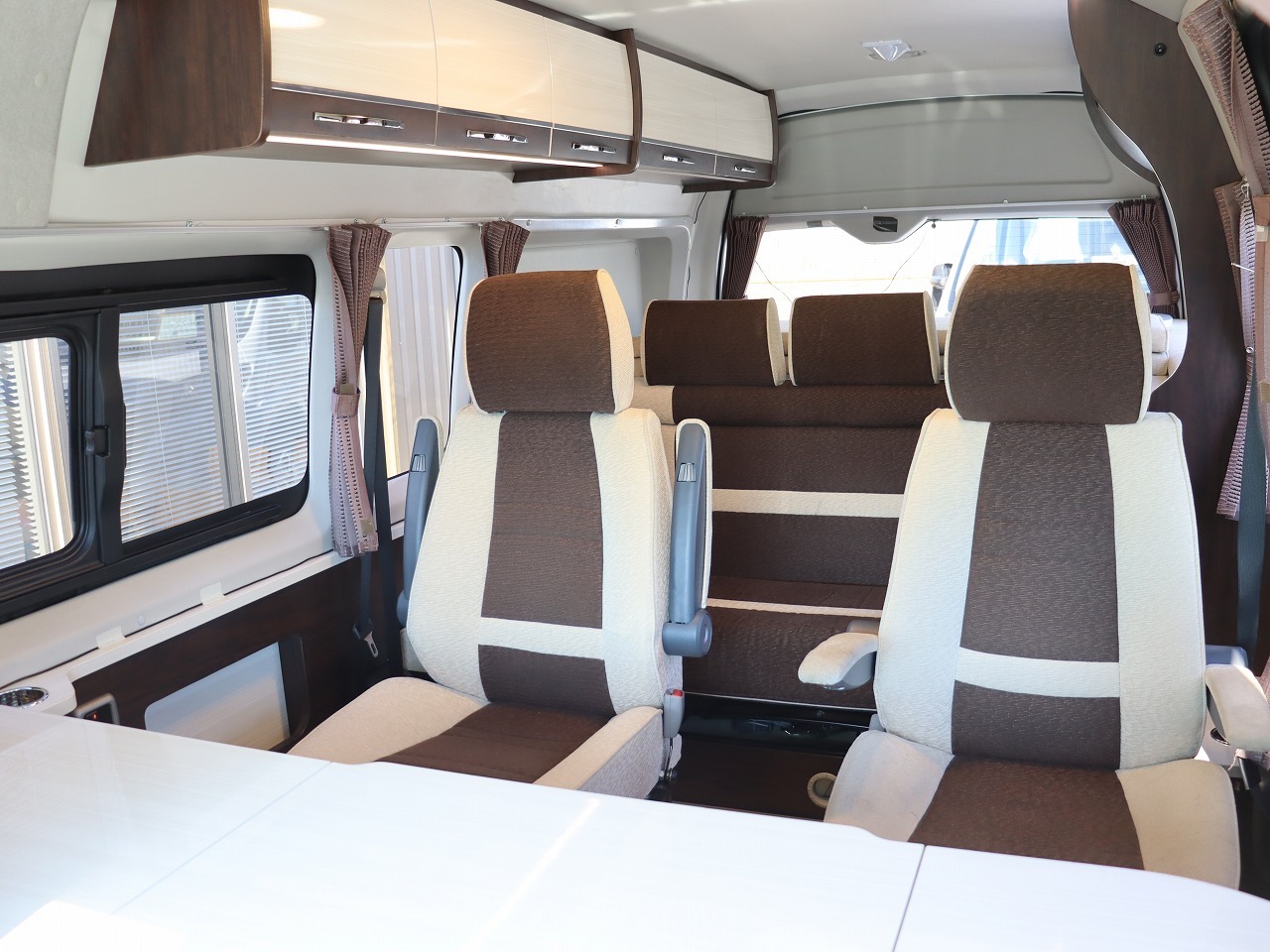 キャンピングカーバンコン