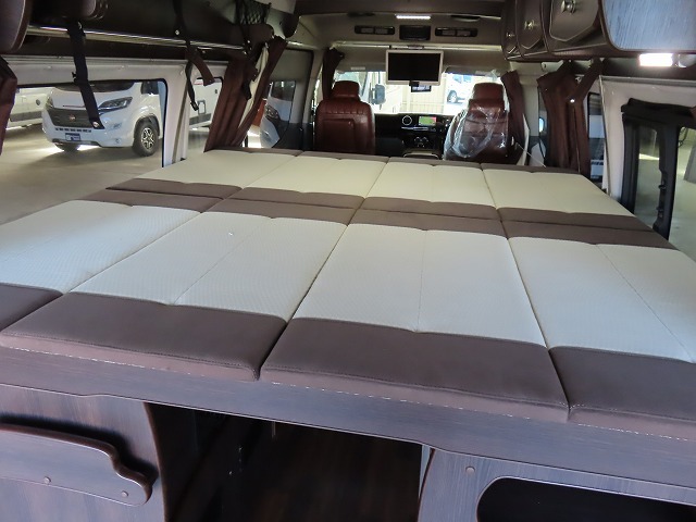 キャンピングカーバンコン