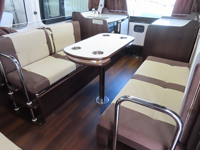 キャンピングカーバンコン