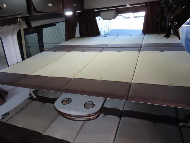 キャンピングカーバンコン