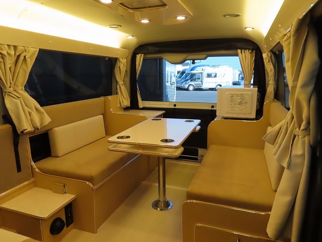 キャンピングカーバンコン