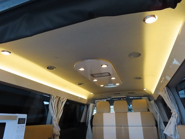 キャンピングカーバンコン