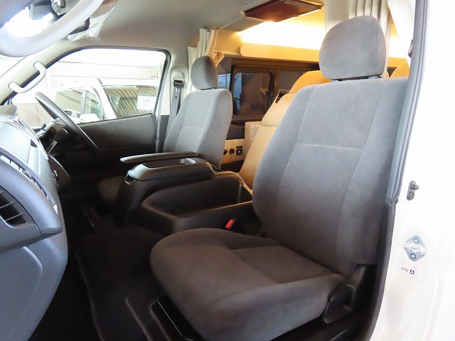 キャンピングカーバンコン