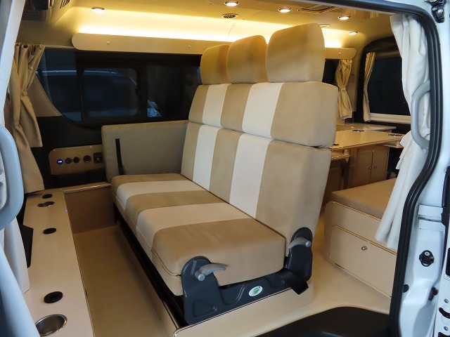 キャンピングカーバンコン