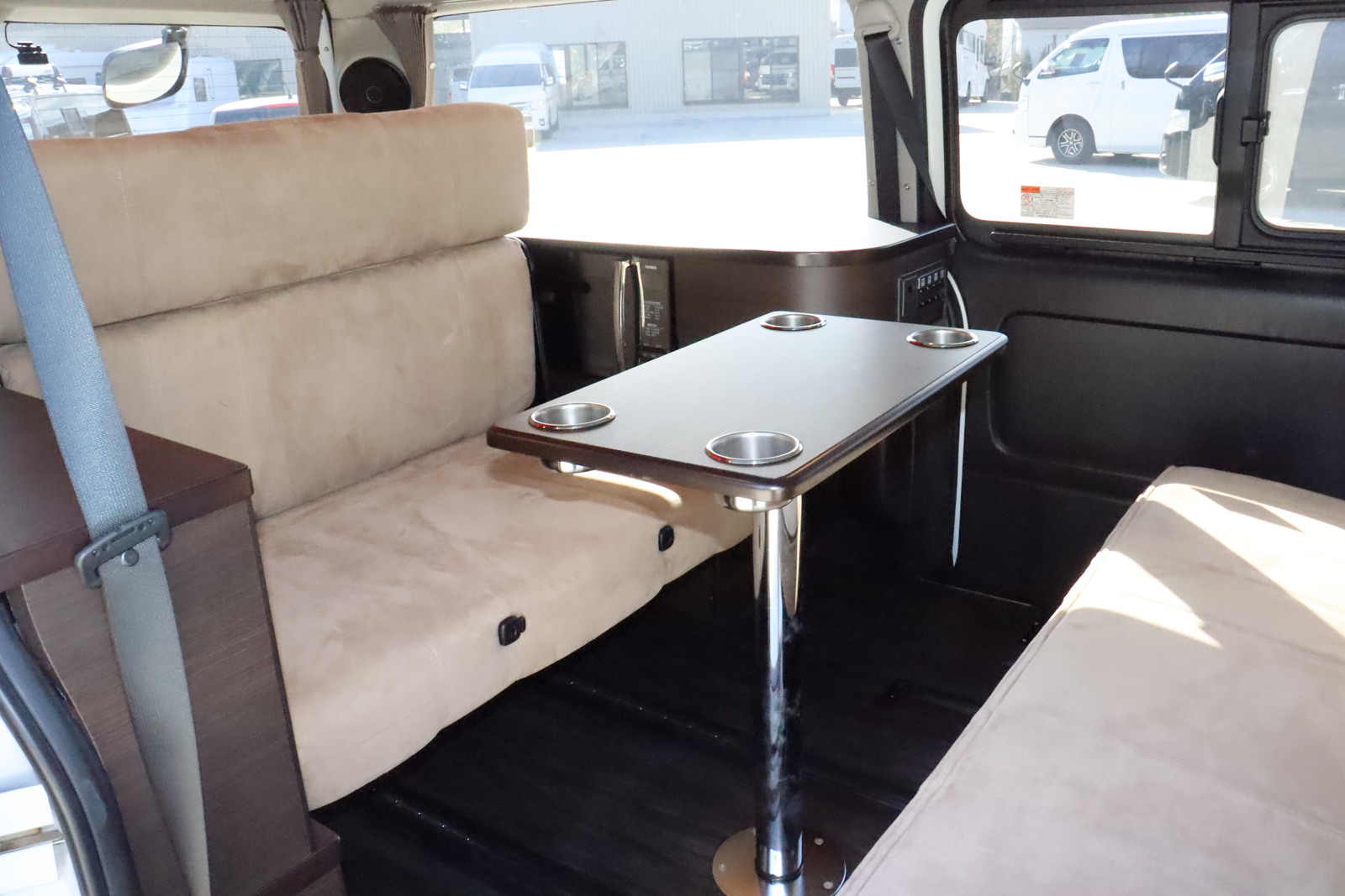 キャンピングカーバンコン