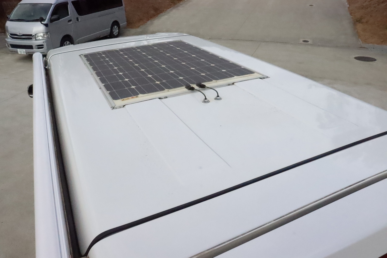 キャンピングカーバンコン