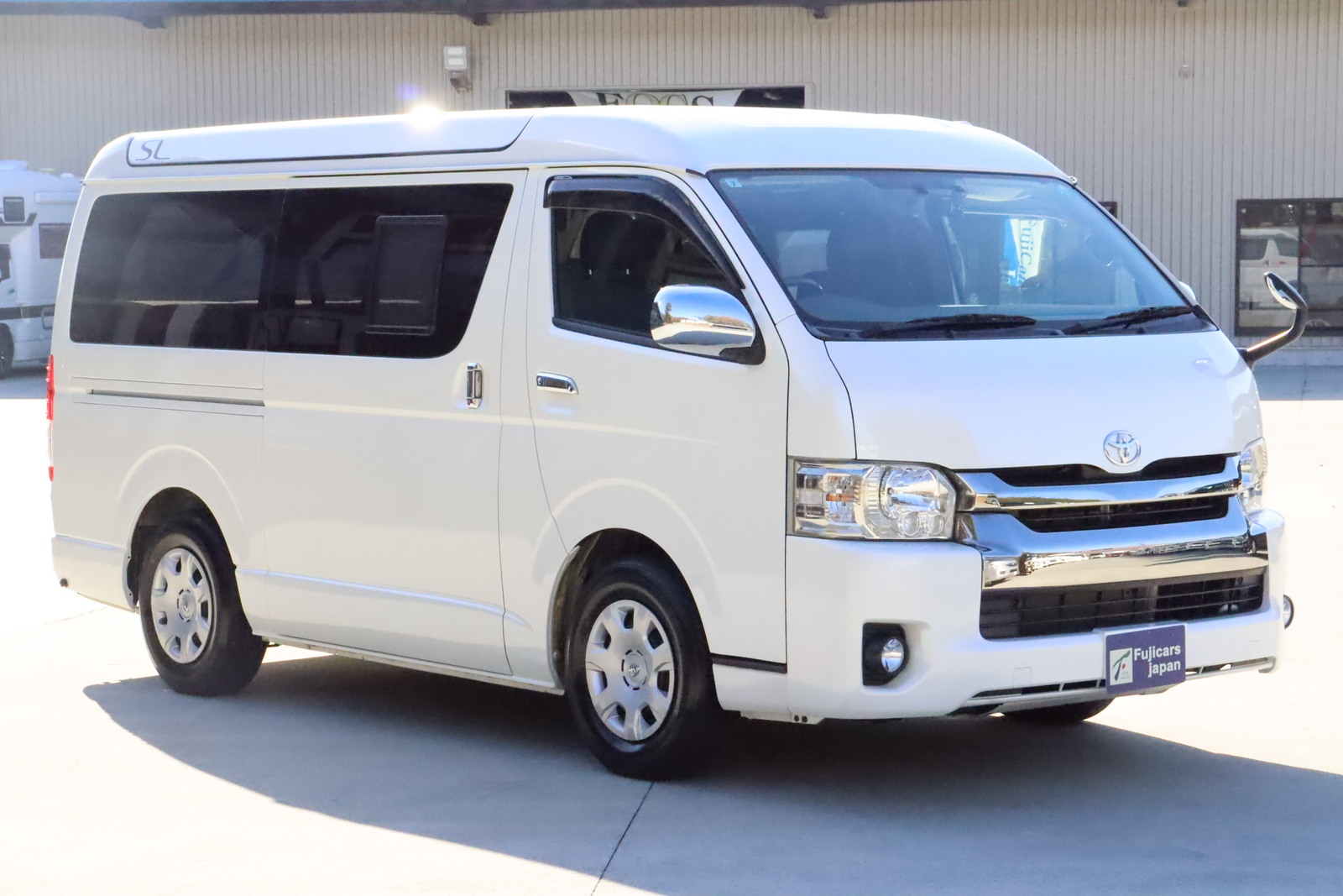 キャンピングカーバンコン