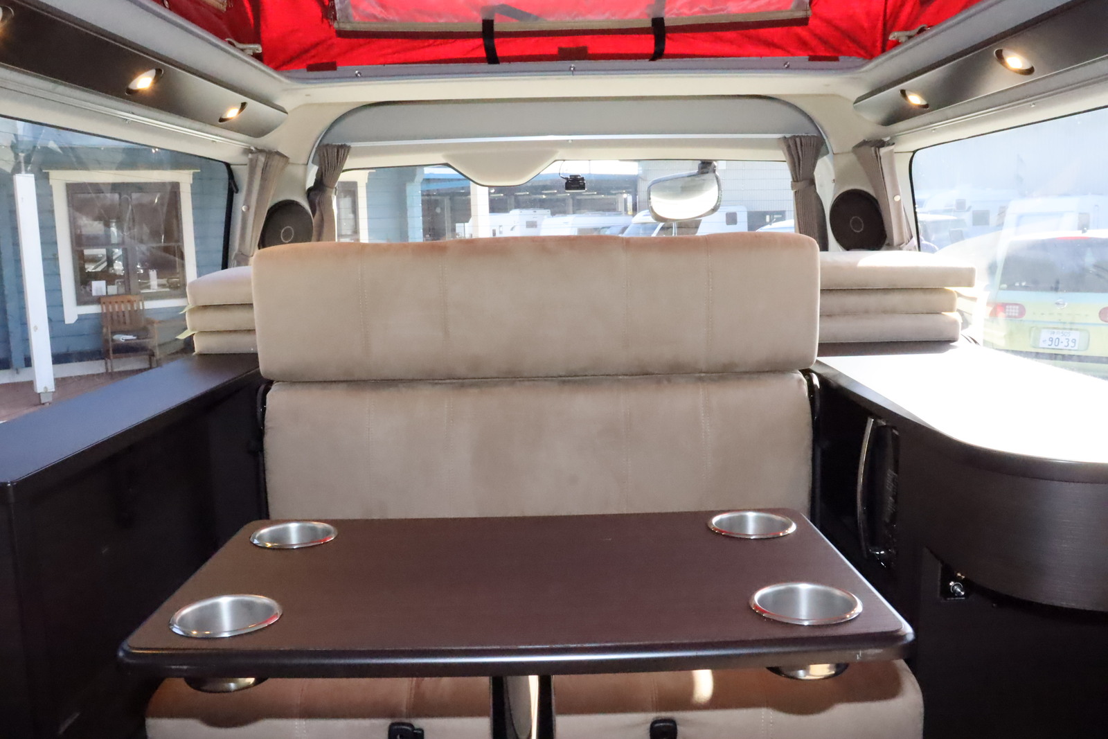 キャンピングカーバンコン