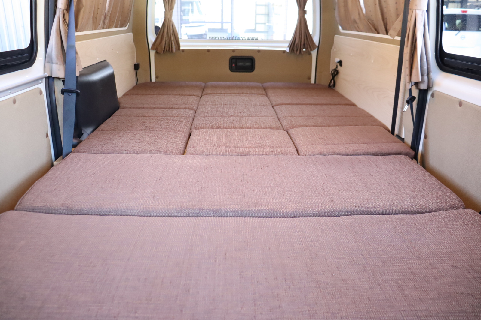 キャンピングカーバンコン