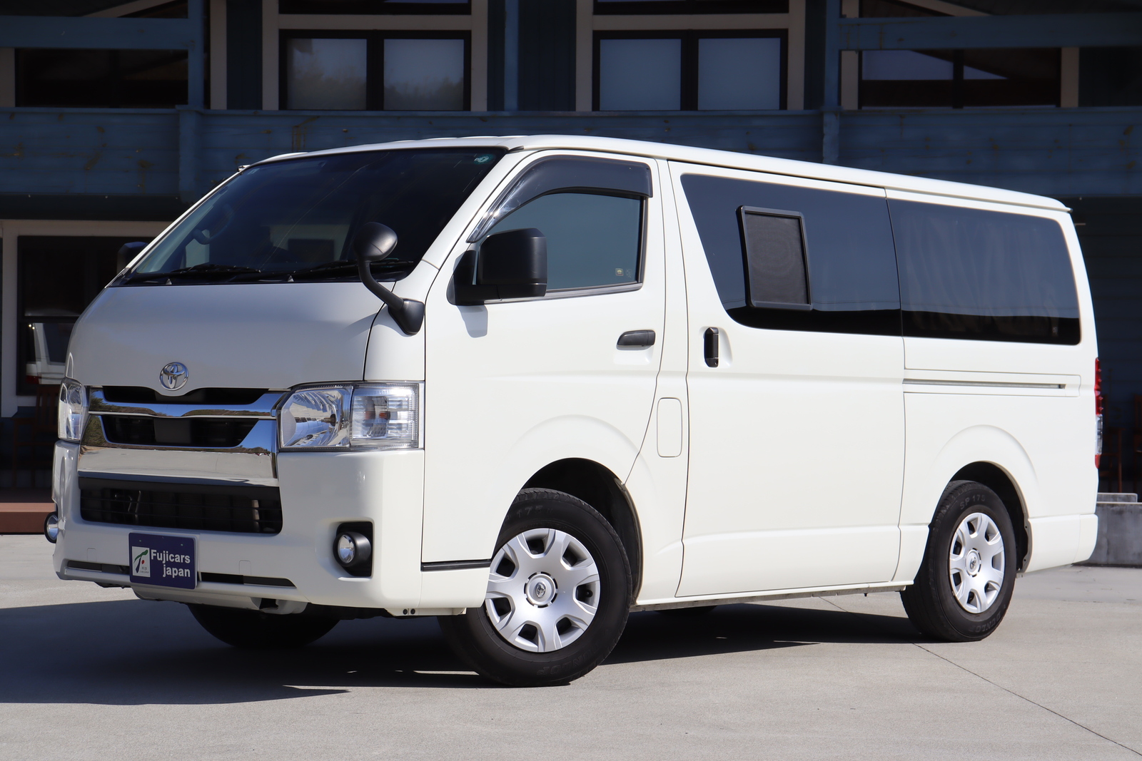 キャンピングカーバンコン