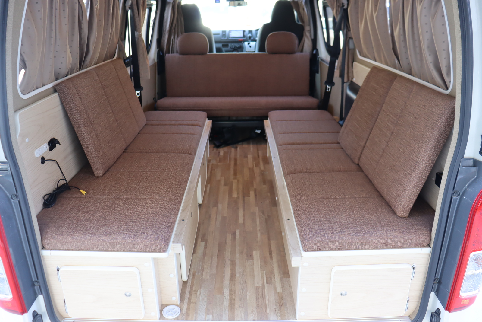 キャンピングカーバンコン