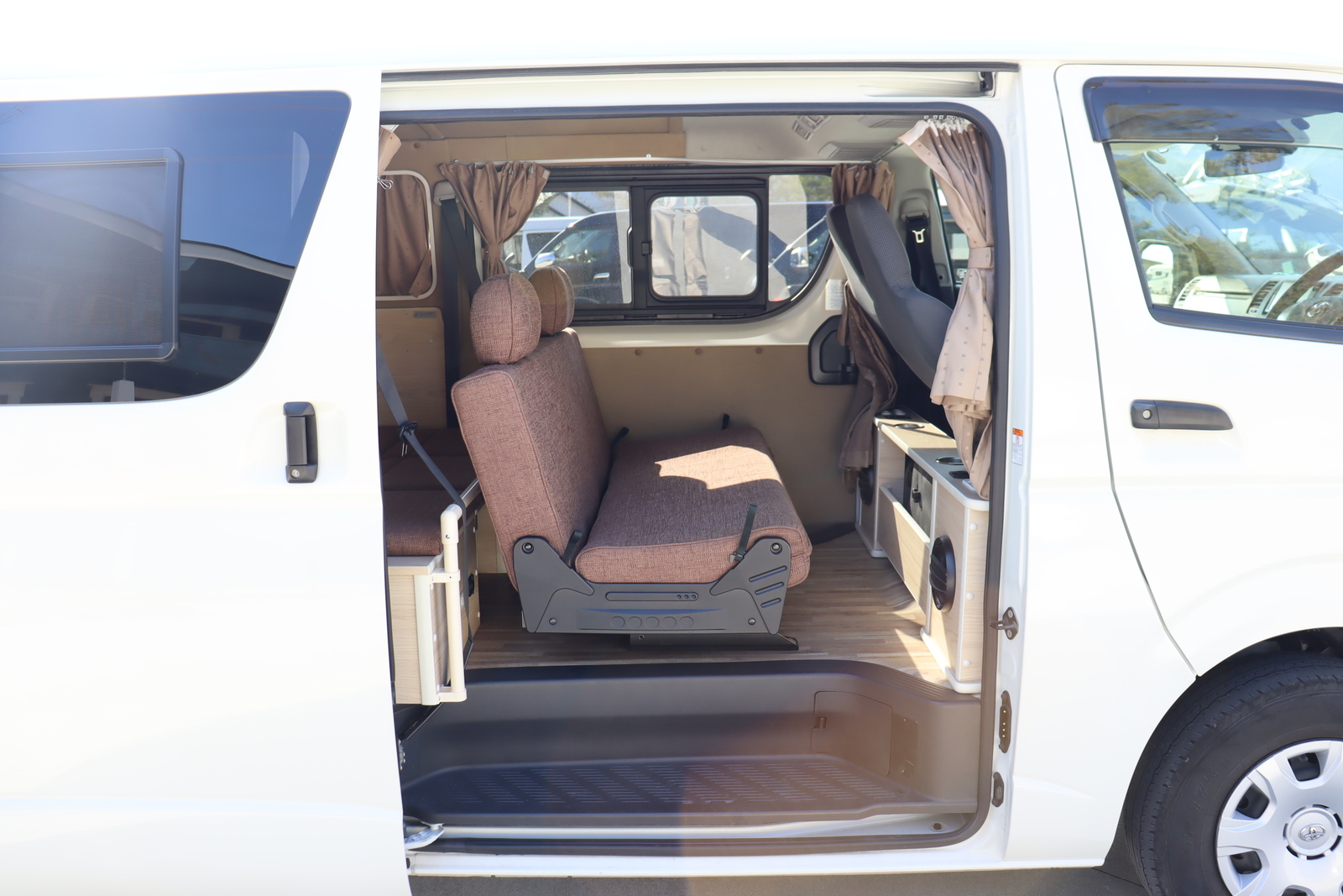 キャンピングカーバンコン