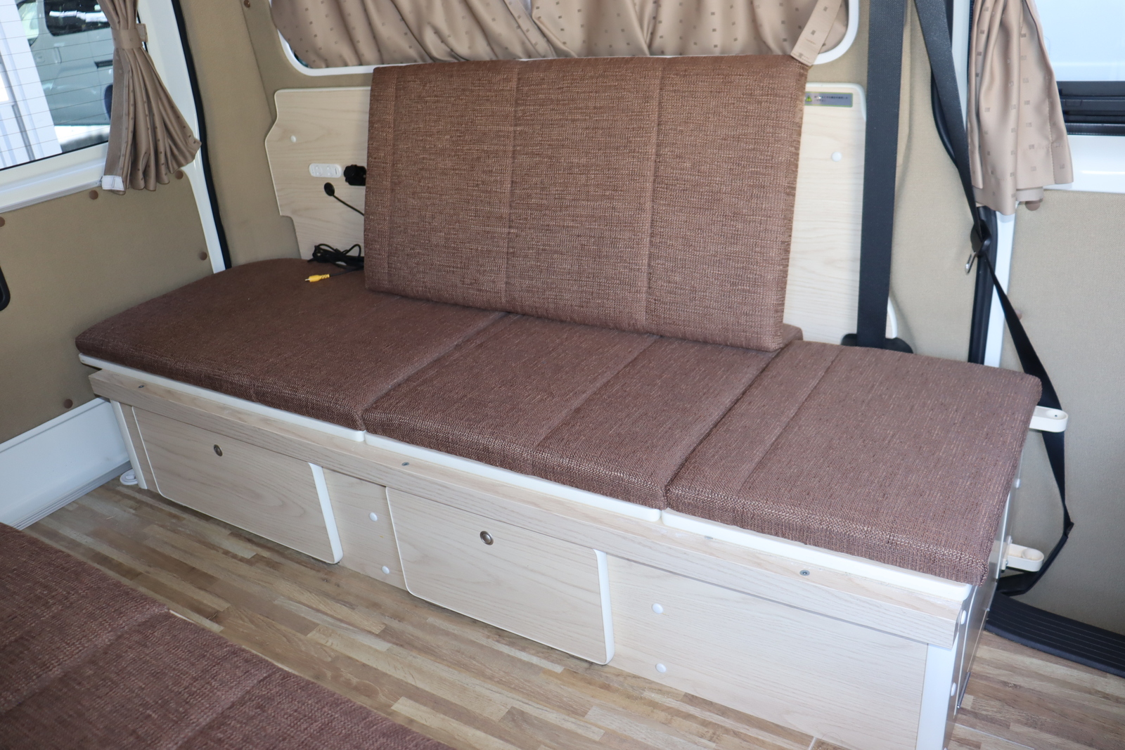 キャンピングカーバンコン