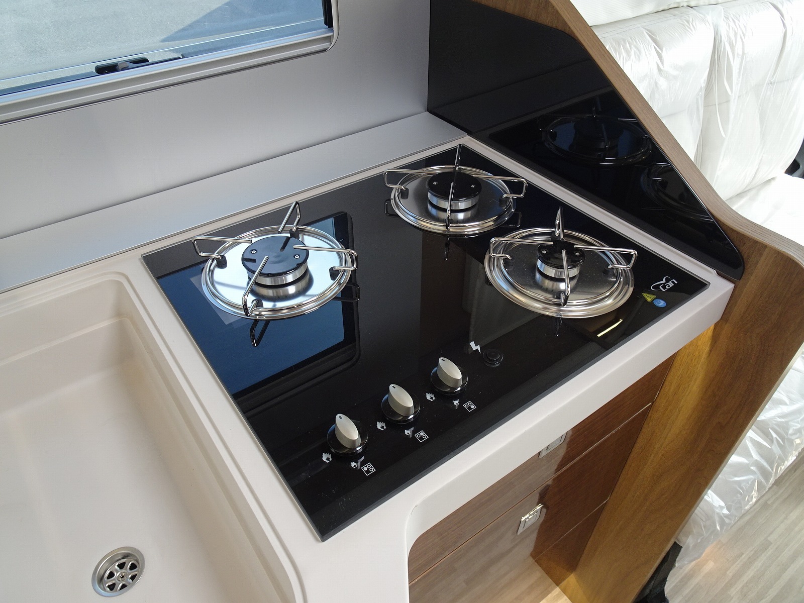 キャンピングカーバスコン