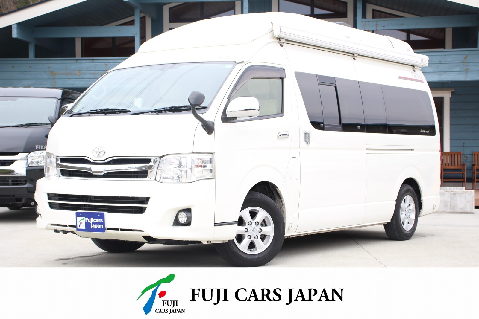 バンコン ハイエース ホワイトハウス コンパスドルク　FFヒーター