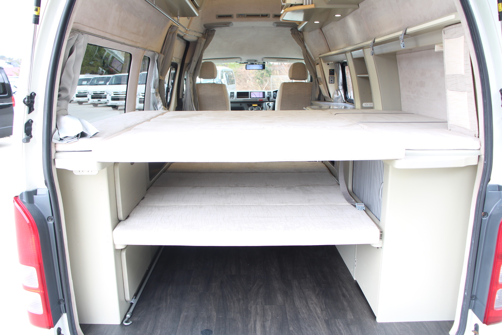 キャンピングカーバンコン