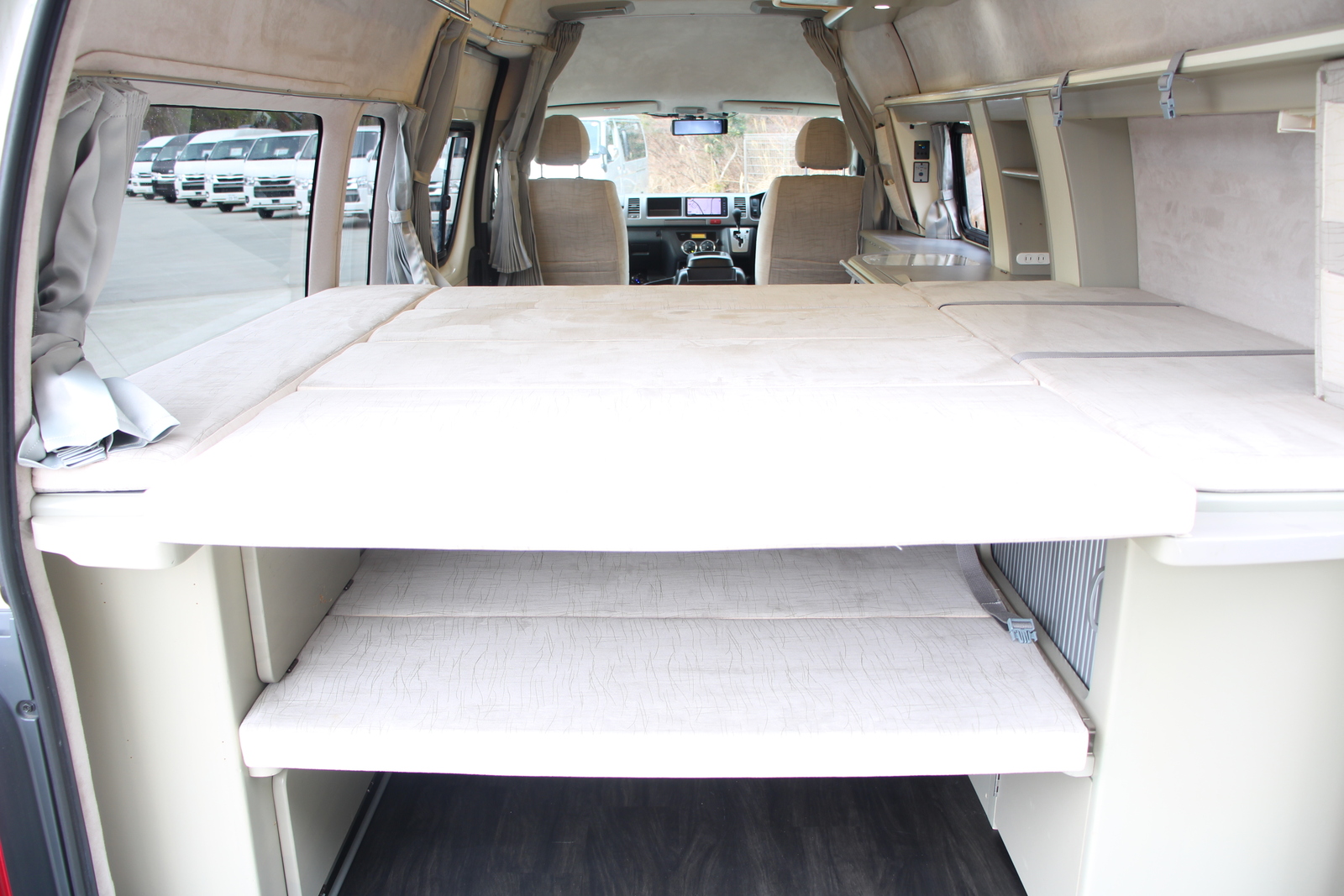 キャンピングカーバンコン