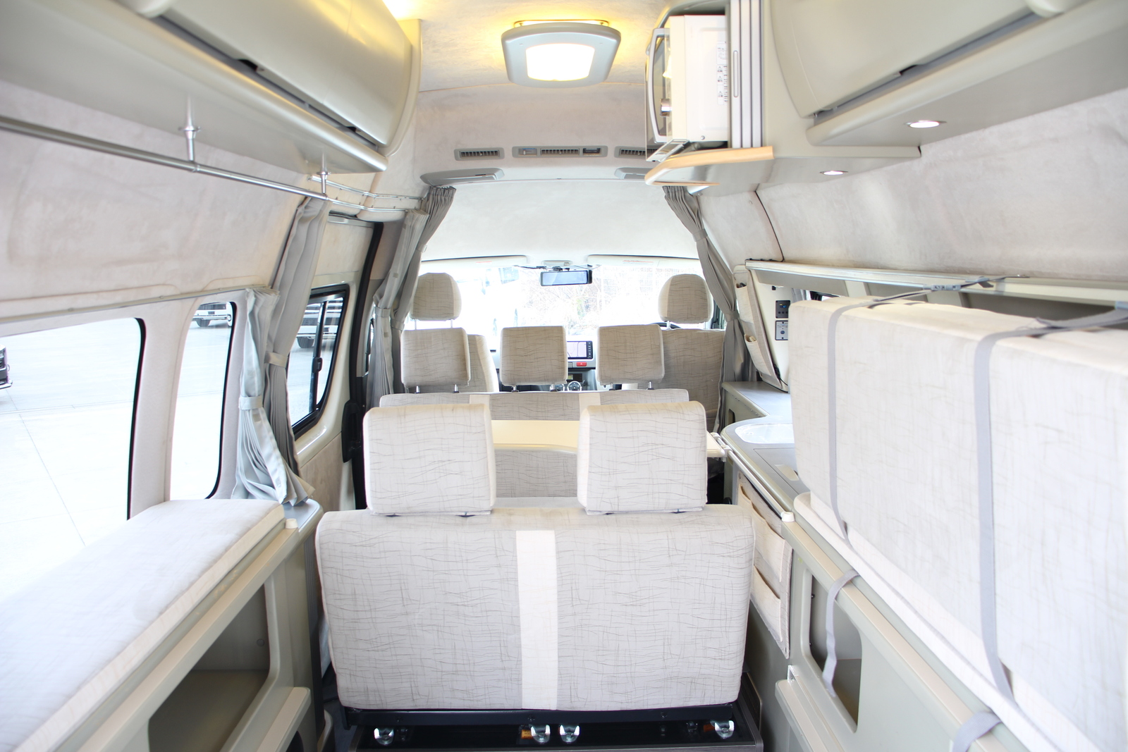 キャンピングカーバンコン