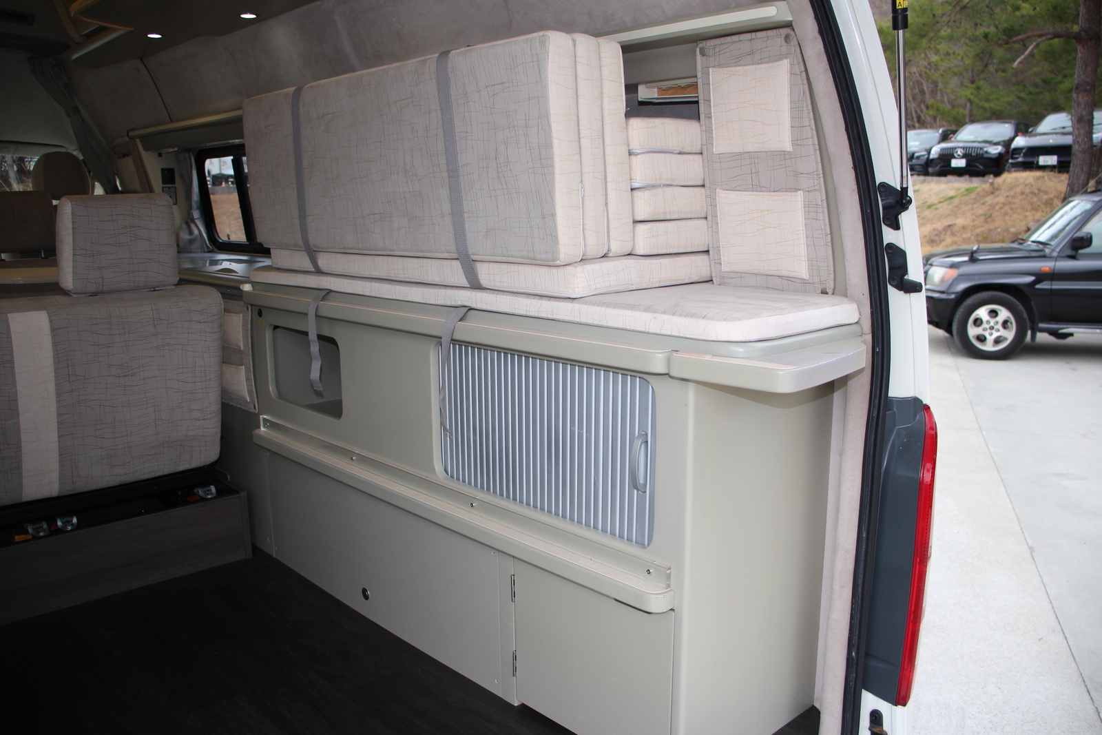 キャンピングカーバンコン