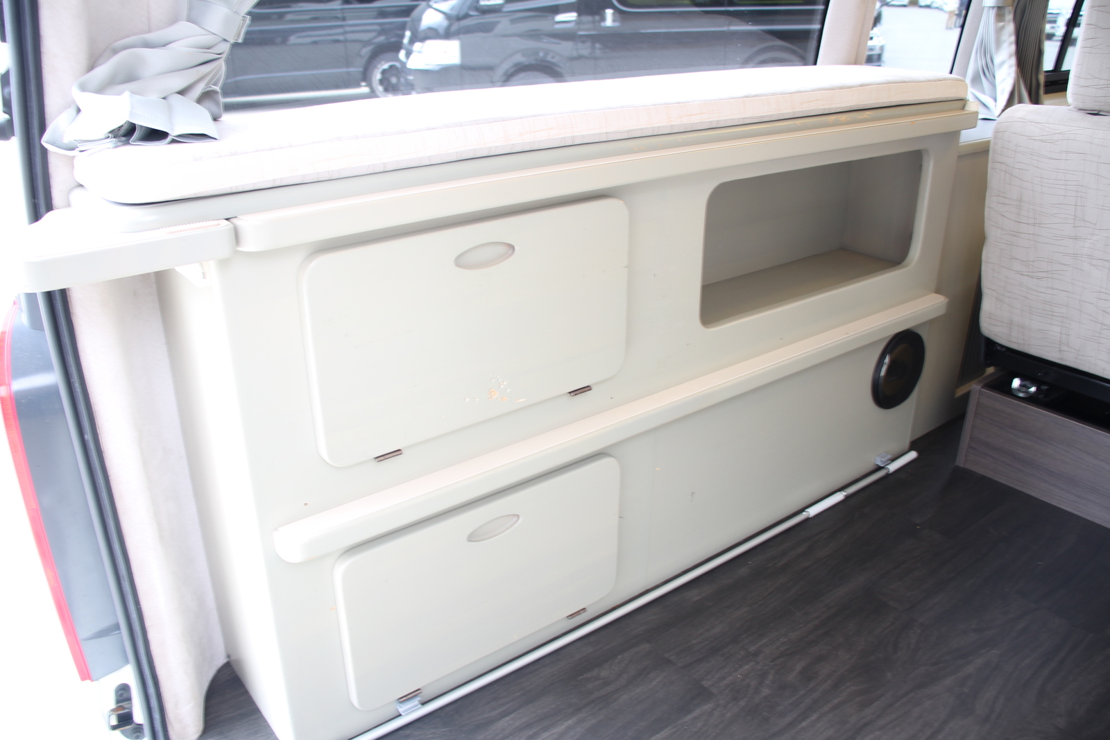 キャンピングカーバンコン