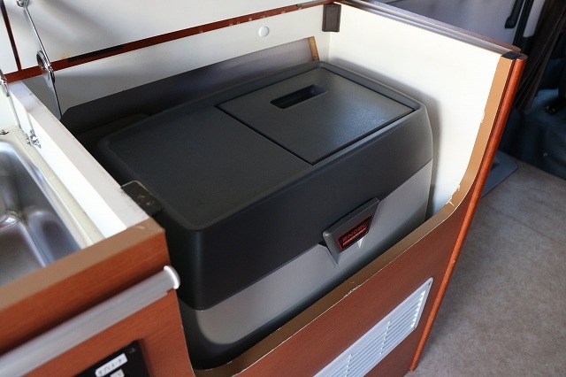 キャンピングカーバンコン