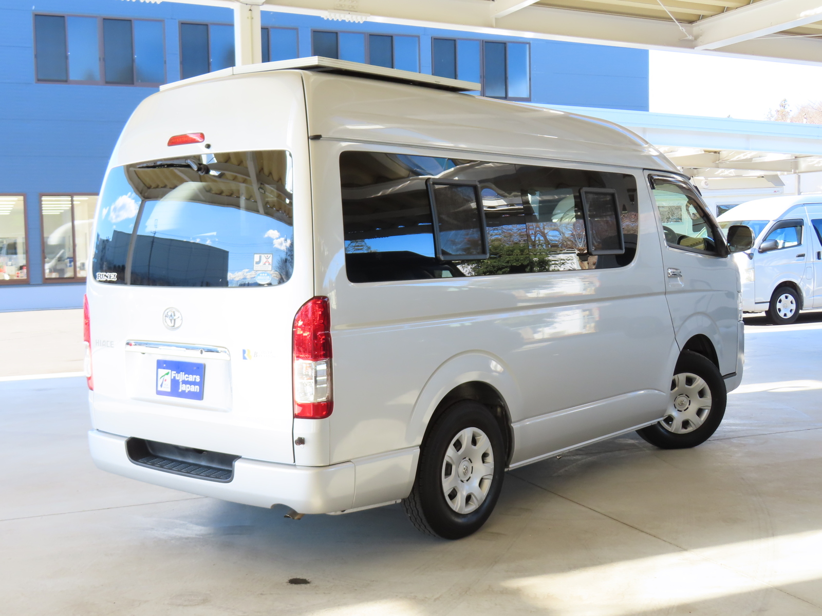 キャンピングカーバンコン