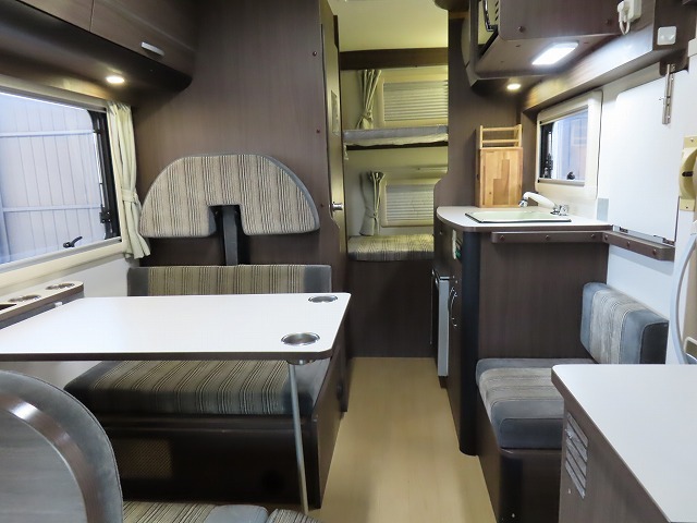 キャンピングカーキャブコン