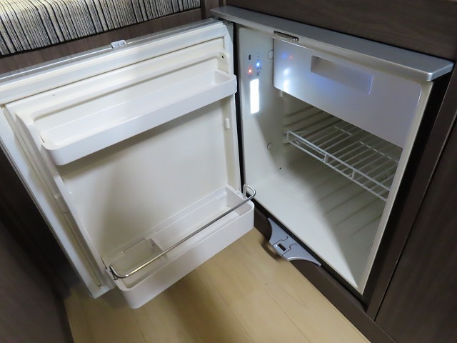 キャンピングカーキャブコン