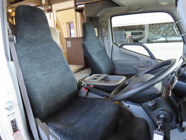 キャンピングカーキャブコン