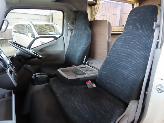 キャンピングカーキャブコン