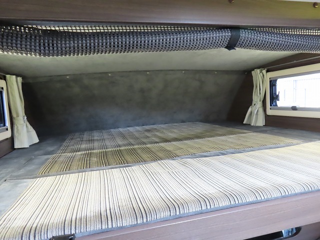 キャンピングカーキャブコン